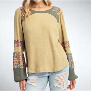 Size S (Oversized) Easel Los Angeles Print Mix Textured Rib Knit Top in Coral